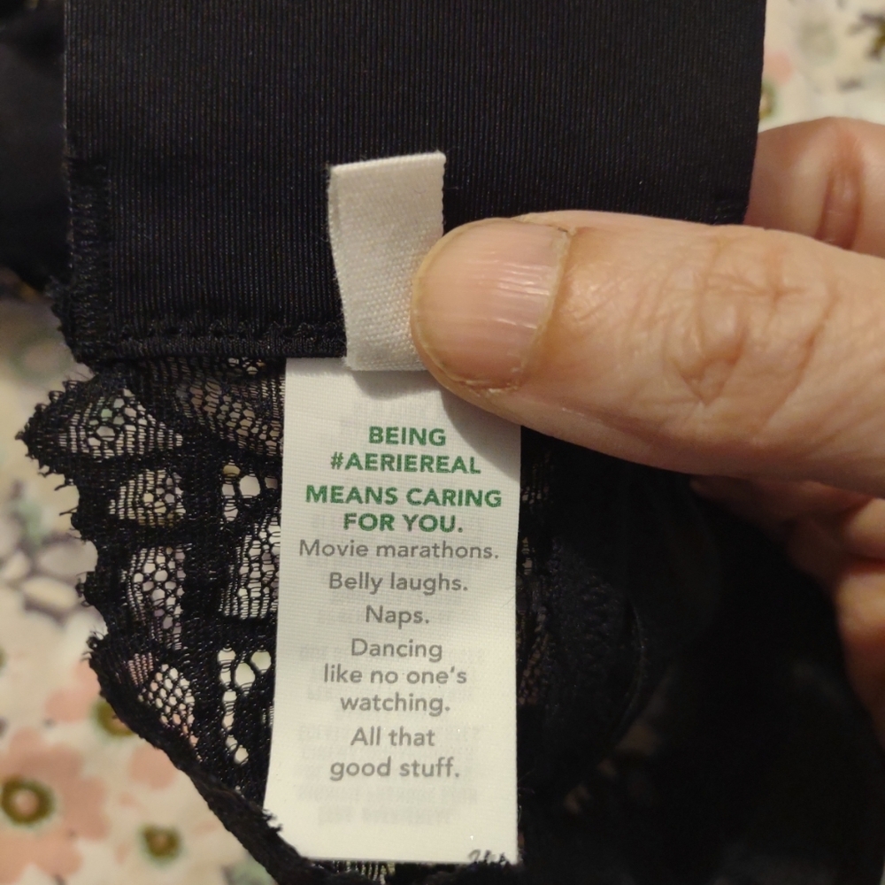 Aerie‎ Sunkissed Lace Triangle Bralette Black S Whimsigoth Romantic Lightweight - Picture 4 of 5